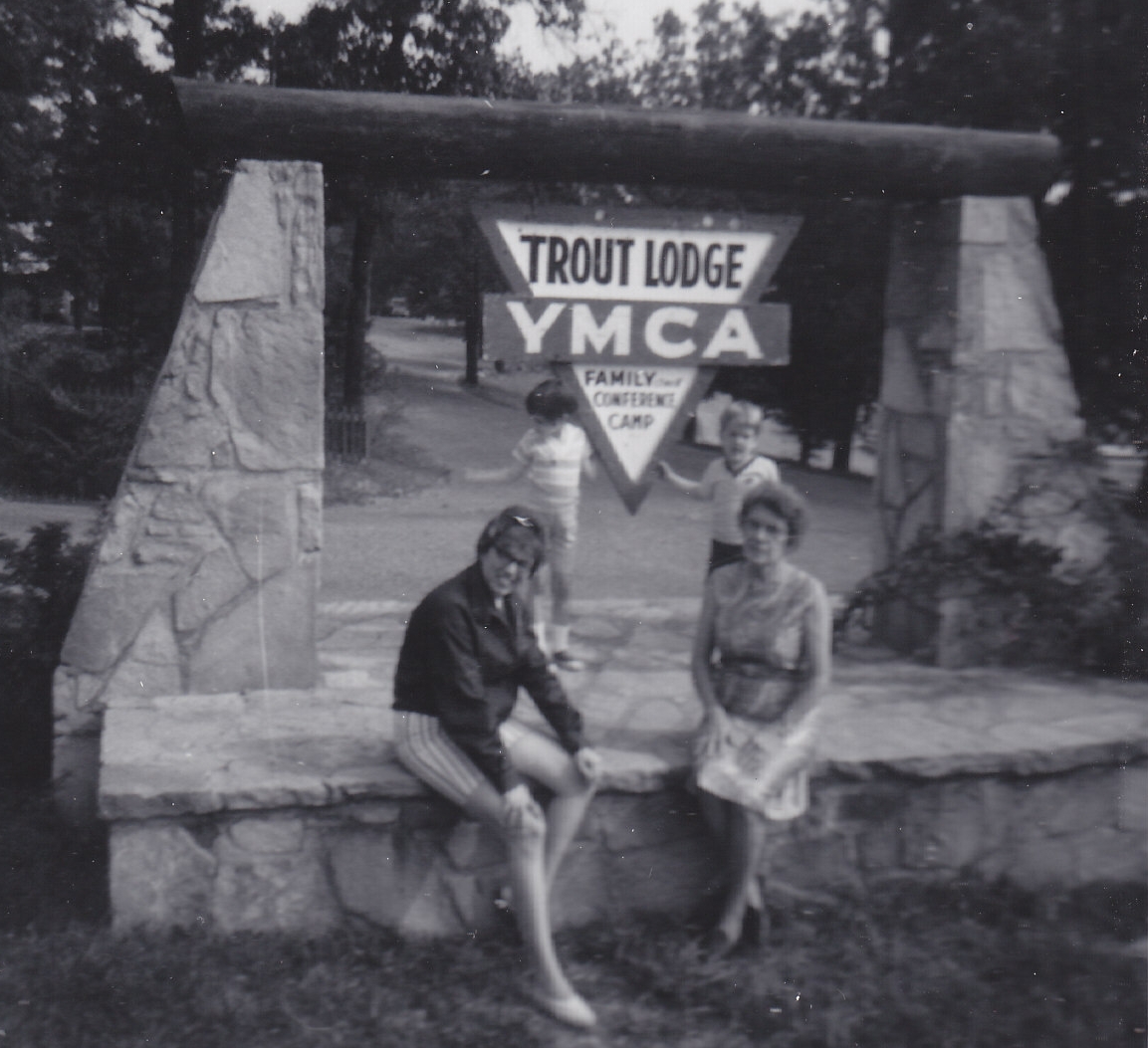 1967-08 Trout Lodge Randy Rhonda Nancy and Grandma S.jpg